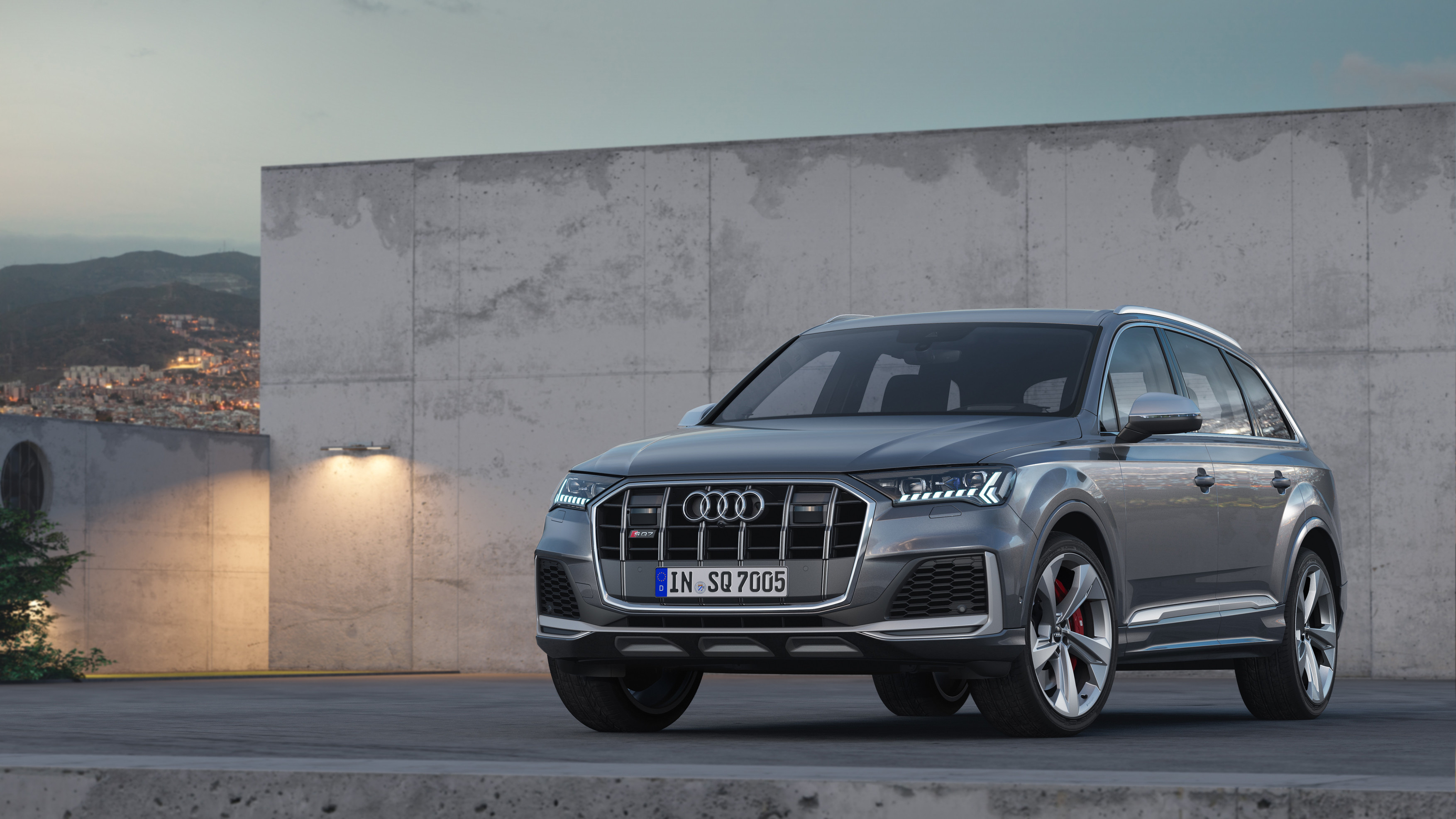 SQ7 2