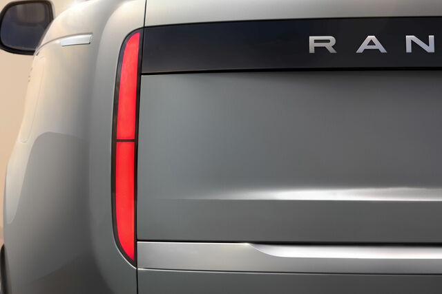 23 R Relectric1