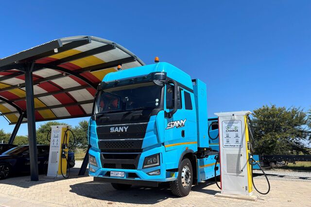 26 Charge Lorry1