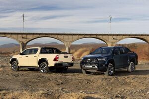 26 Hilux Record1